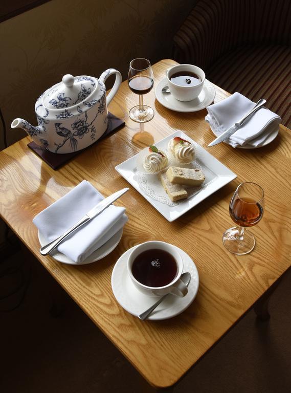 ホテルSmiddy House & Russell'S Restaurant スピーン・ブリッジ エクステリア 写真
